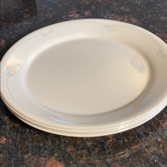 4 Corelle Windflower 9” luncheon Plates - Picture 8 of 9
